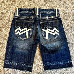 Miss Me Girls Size 10 Pre-Owned Navy Blue Distressed Bermuda Shorts (0356)